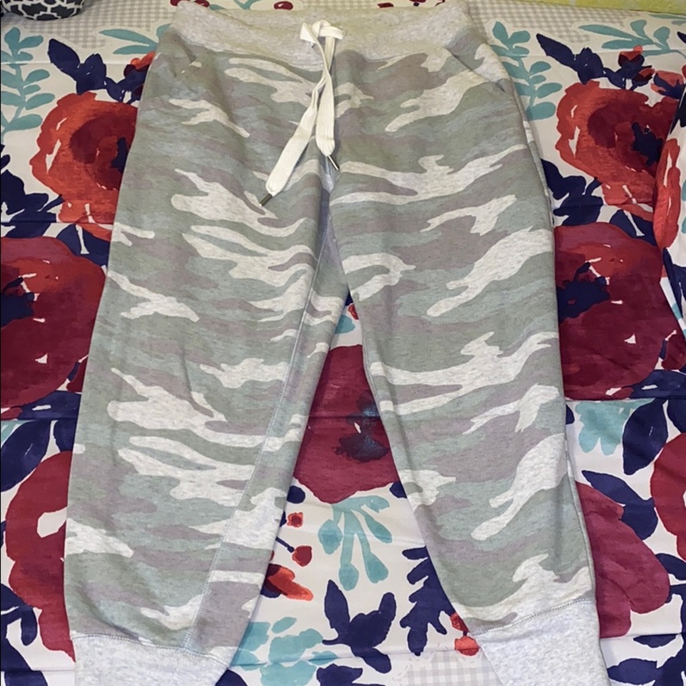 Aerie camo joggers